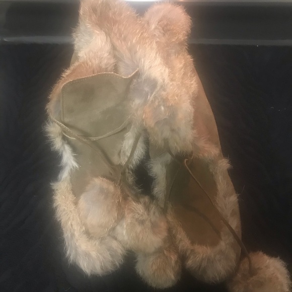 Footwear - Picture 1 of 9